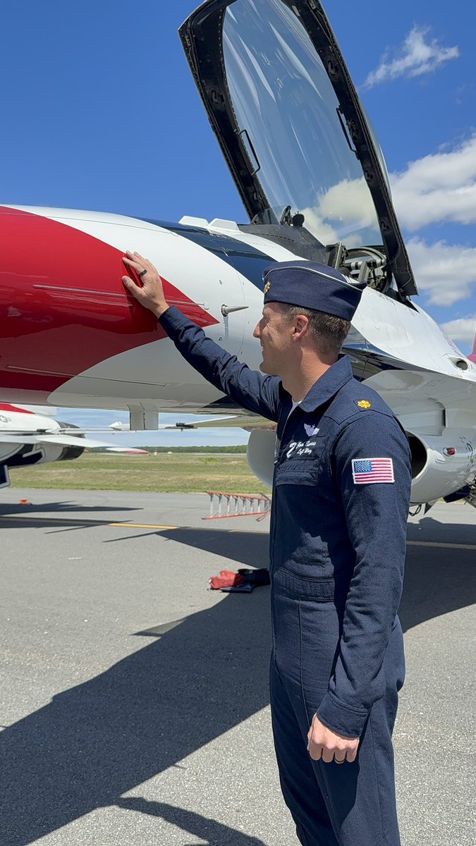 Ang_XoXo17's tweet image. Welcome to Long Island have a blessed and safe Memorial Day weekend 🧚‍♀️ @AFThunderbirds