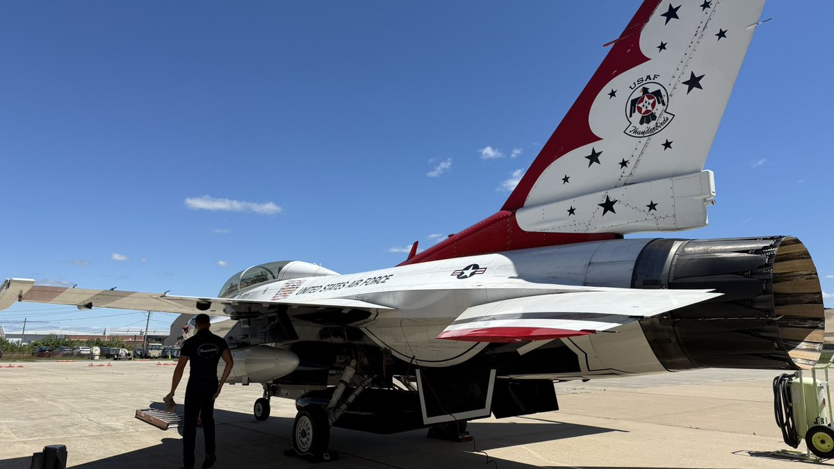 Ang_XoXo17's tweet image. Welcome to Long Island have a blessed and safe Memorial Day weekend 🧚‍♀️ @AFThunderbirds