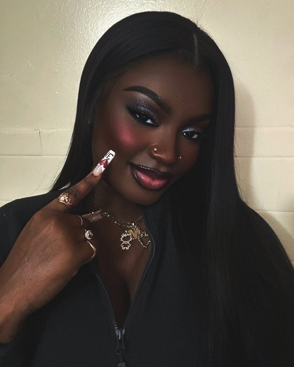 bratz_melanin's tweet photo. https://t.co/D6yTN4AvoD