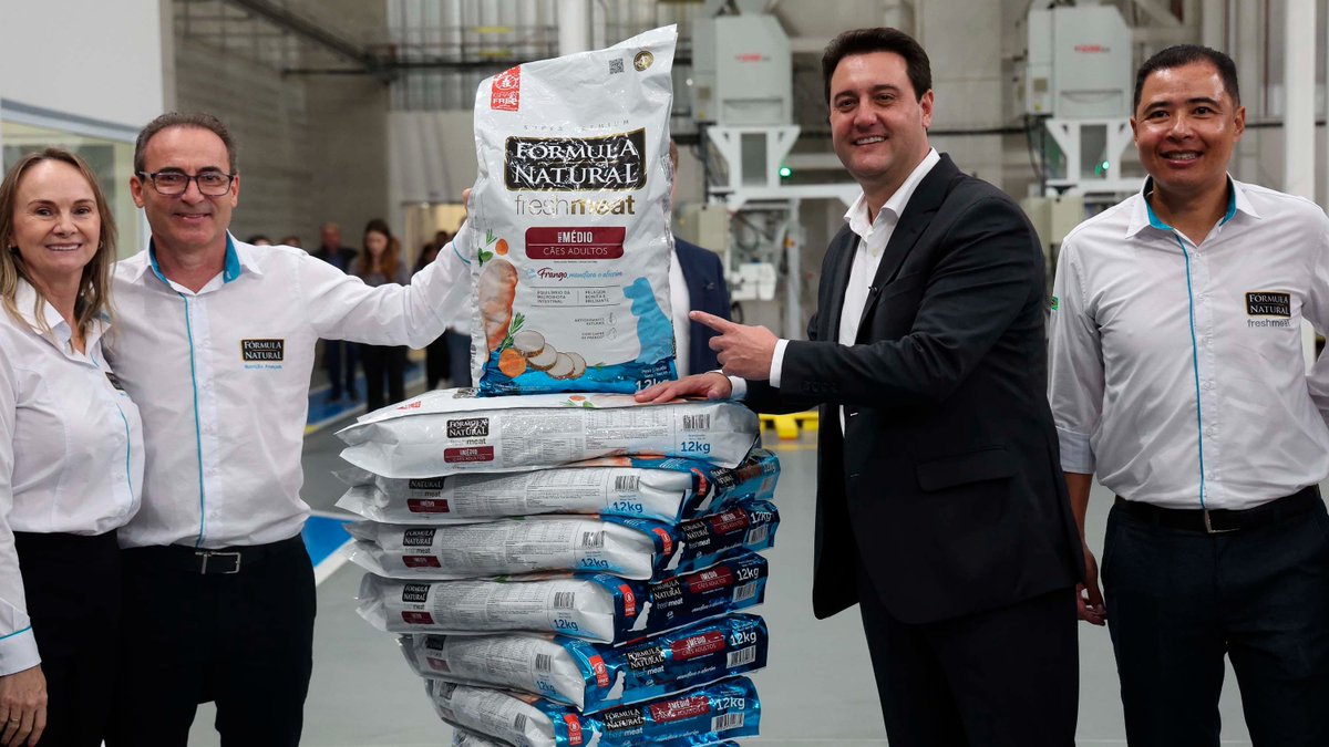 🚨 Novo investimento no PR!

Governador Ratinho Junior inaugurou nesta terça-feira a indústria Adimax em Mandirituba: R$ 140 milhões investidos e 7 mil toneladas/mês de ração pet.
Já são 70 empregos diretos, podendo chegar a 200.

Mais desenvolvimento e mais futuro! 🐶

Aoiii!!