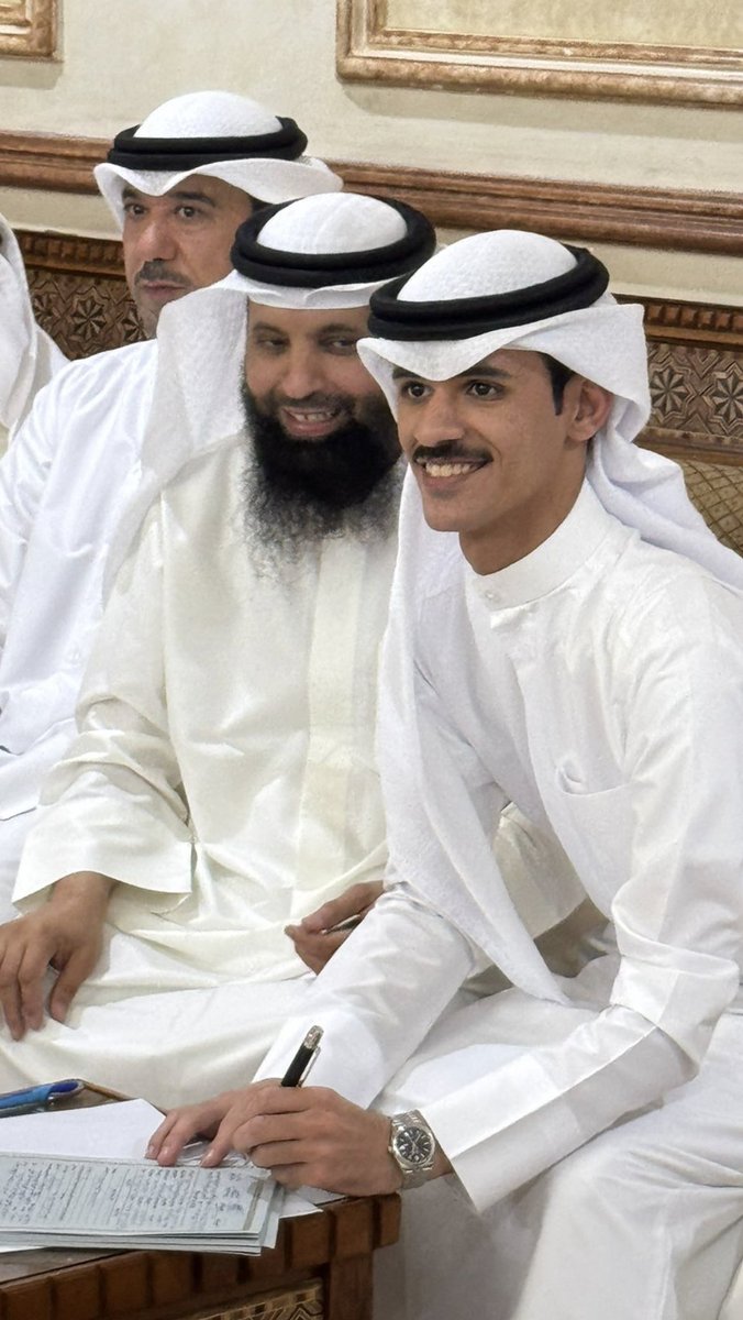 m_alm6airry's tweet photo. ﴿ وَمِنْ آيَاتِهِ أَنْ خَلَقَ لَكُم مِّنْ أَنفُسِكُمْ أَزْوَاجًا ﴾ 
      الحمدلله الذي بنعمته  تتم الصالحات
      تم بحمد الله وفضله عقد قراني اليوم
            أسأل الله لي ولكم التوفيق 💐 
                اخوكم محمد يوسف السهيل https://t.co/frd3I2uyqV