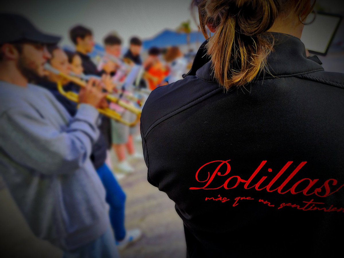 PolillasCadiz's tweet photo. 🟥⬛️ENSAYOS

Y la música sigue llenando nuestros corazones día tras día, ensayo tras ensayo. 

𝑷𝒐𝒍𝒊𝒍𝒍𝒂𝒔, 𝒎𝒂́𝒔 𝒒𝒖𝒆 𝒖𝒏 𝒔𝒆𝒏𝒕𝒊𝒎𝒊𝒆𝒏𝒕𝒐... https://t.co/1l7YzkLszw