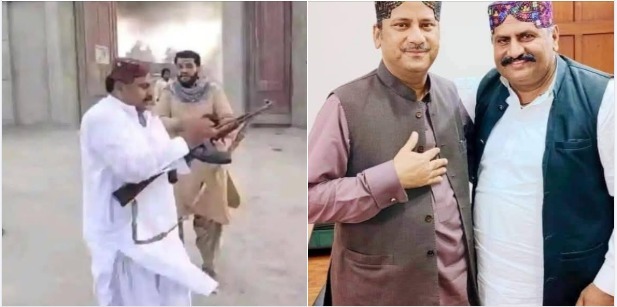 Masoom__kuri's tweet photo. "مورو واقعے کی اصل کہانی سامنے آگئی"

پیپلز پارٹی کے ایم پی اے ، وزیر داخلہ سندھ ضیاء لنجار کا سازشی منصوبہ بے نقاب ہوگیا۔ GDA  رہنما سابق وفاقی وزیر غلام مرتضی جتوئی کو پھنسانے کیلئے مورو واقعے کی سازش رچائی گئی۔ 

ذرائع کے مطابق ، ضیا لنجار نے اپنے ہی لوگوں سے اپنا گھر جلوایا، گاڑیوں کو نذر آتش کروایا اور پولیس کے ذریعے مظاہرین پر سیدھی فائرنگ کروا کر ایک شخص کو ہلاک کروایا تاکہ غلام مرتضی جتوئی کو جھکایا جائے ، اس سے قبل بھی ضیاء لنجار نے جتوئی پر قتل کا جعلی مقدمہ درج کروایا تھا مگر وہ ہمیشہ سر خرو رہے۔ 

*یاد رہے کچھ عرصے سے سندھ میں نہروں کے خلاف لگاتا مظاہرے ہو رہے تھے یہاں تک کہ 17 اپریل سے 29 اپریل تک سندھ مکمل طور پر بند ہوگئی تھی، ہر جگہ ہڑتال اور احتجاج ہو رہے تھے، حتی کہ ببرلو میں گاڑیاں ہزاروں کی تعداد میں کھڑی تھیں مگر نہ پولیس نے کوئی گولی چلائی اور نہ مظاہرین گاڑیاں جلائیں۔

 جب غلام مرتضی جتوئی نے نہروں کے خلاف احتجاج کا اشارہ کیا تو  اچانک مورو میں حالات کو اس نہج تک پہنچایا گیا اور اس میں کسی اور کا نہیں ضیاء لنجار کا مکمل ہاتھ بتایا جا رہا ہے۔

ذرائع کے مطابق احتجاج سے کچھ وقت قبل ضیاء لنجار نے اپنے گھر سے سیکیورٹی گارڈز کو ہٹا دیا تھا اور سوچنے کی بات ہے لنجار کا گھر مقفل ہونے کے بجائے کھلا ہوا کیوں تھا؟

 یہ سب اشارے بتا رہے ہیں کہ مخالف سیاستدان کو نیچا دکھانے کیلئے لنجار یہ فساد برپا کروایا اور پولیس کے ہاتھوں معصوم مظاہرین پر گولیاں چلوائیں اور لوگوں کو موت کے گھاٹ اتروا دیا۔ اب دیکھتے ہیں کہ قانون لاگو کرنے والے اعلی ادارے اس فسادی اور انا کی تسکین کے متلاشی کے خلاف کیا کروائی کرتے ہیں.