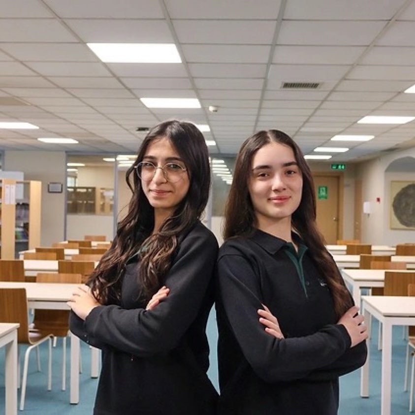 Darüşşafaka Lisesi öğrencileri Belinay ve Defne,  182 yıllık Marlborough Koleji'nin İngiliz vatandaşı olmayan ilk burslu öğrencileri olmuş.
Ne cevherlerimiz var, ne parlak gençlerimiz var gözümüz gibi bakmamız gereken.