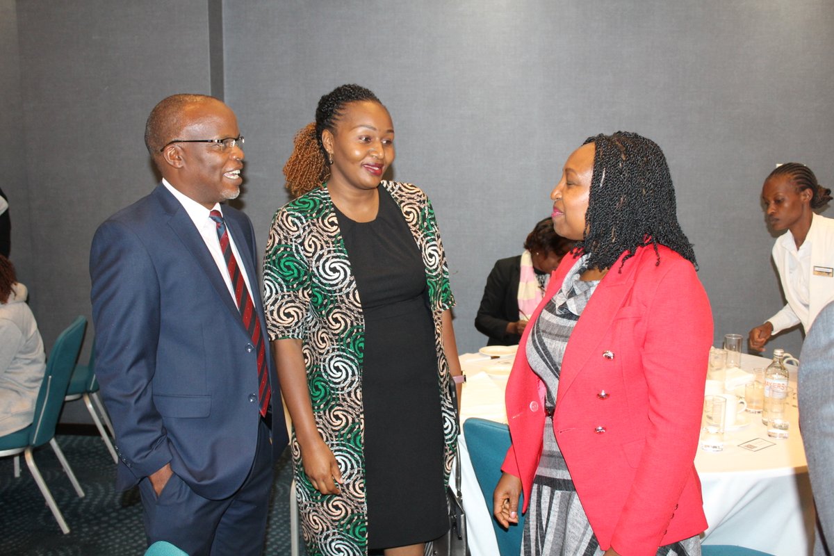 PATHtweets's tweet image. Kenya’s first #MedicalOxygen Roadmap is here! From 20,000 cylinders to trained engineers &amp;amp; cost-saving plans for liquid oxygen, it’s a game-changer.

We are proud to have supported @MOH_Kenya in this lifesaving journey.

#OxygenForAll #HealthEquity