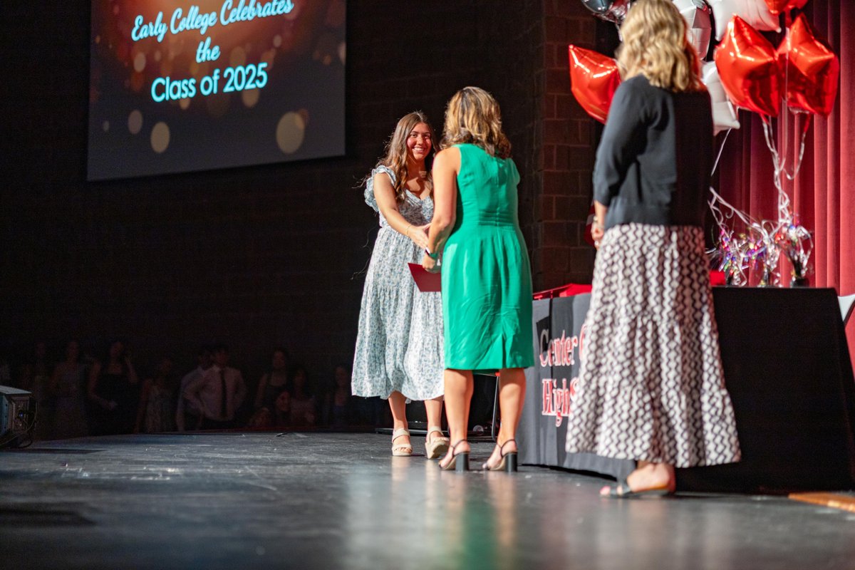 🎓 Congratulations to the 155 CGHS  seniors who have earned college degrees and certificates through our Early College program! Last night, we celebrated their accomplishments. Among them, 109 seniors earned Associate degrees in General Studies from VU! 

#E3CG #TrojanPride