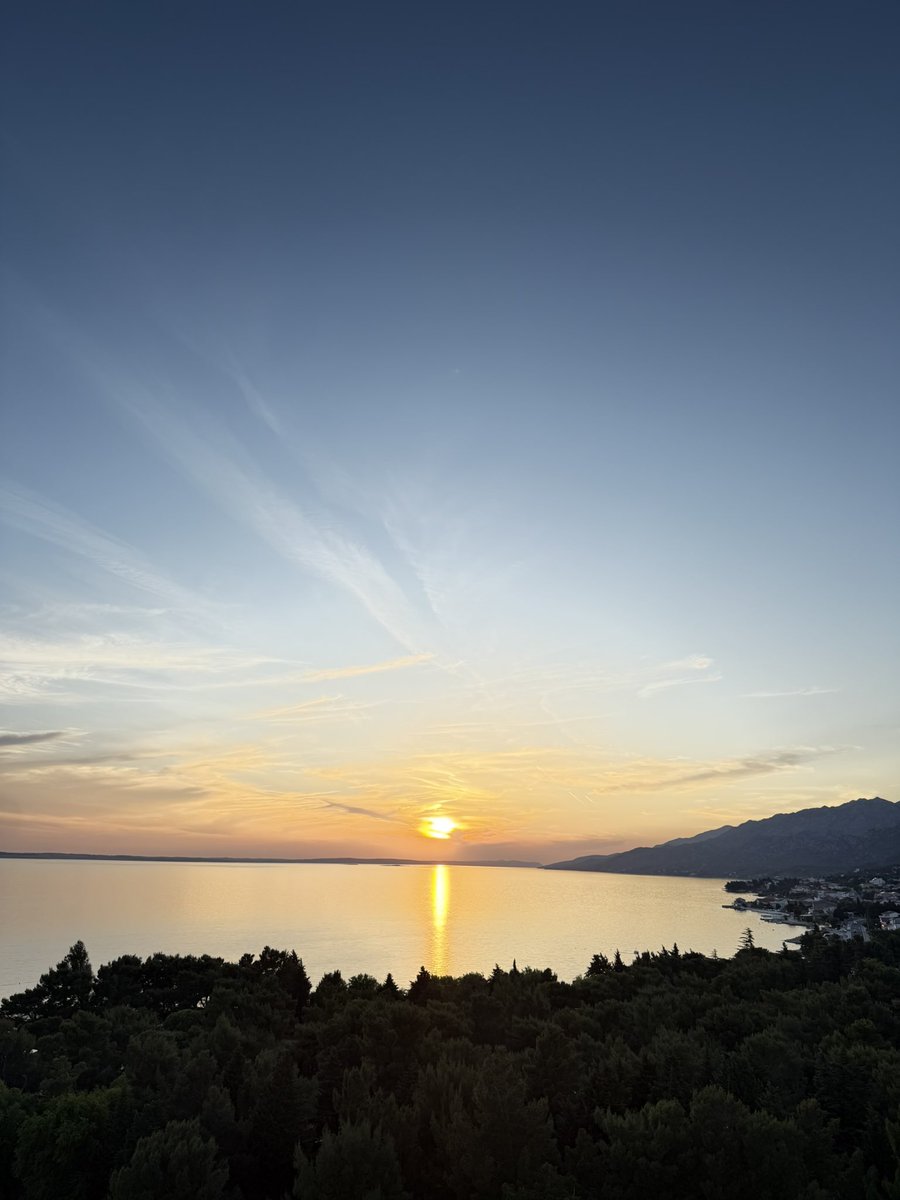 Sippin’ Aperols and catching sunsets — Sky Bar vibes at Alana hit different.

<a href="/neilsonholidays/">Neilson Active Holidays</a> 
#goodenergy