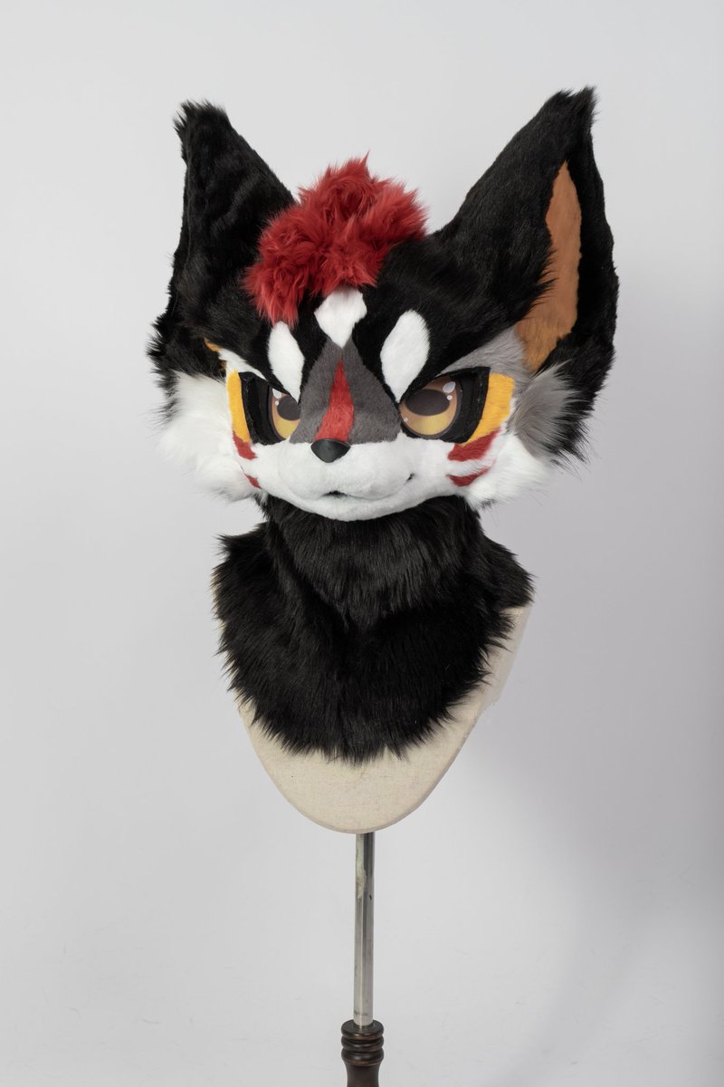 #furry #DragonWell

A handsome red dragon made its grand debut!Do you want to give it a hug~?