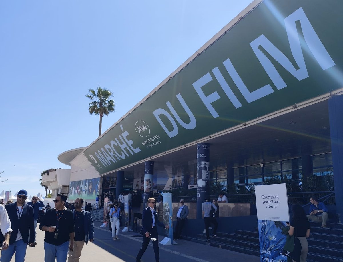 Film Madrid (@film_madrid) on Twitter photo 🎞️ La <a href="/ComunidadMadrid/">Comunidad de Madrid</a> sigue presente en el #MarchéduFilm del <a href="/Festival_Cannes/">Festival de Cannes</a>, trabajando para posicionar la región como destino para rodajes y promocionando la industria madrileña.
🤝 También manteniendo reuniones con otras instituciones españolas como <a href="/SpainFilm/">Spain Film Commission</a> o <a href="/CineICAA/">ICAA</a>. 🎞️ La <a href="/ComunidadMadrid/">Comunidad de Madrid</a> sigue presente en el #MarchéduFilm del <a href="/Festival_Cannes/">Festival de Cannes</a>, trabajando para posicionar la región como destino para rodajes y promocionando la industria madrileña.
🤝 También manteniendo reuniones con otras instituciones españolas como <a href="/SpainFilm/">Spain Film Commission</a> o <a href="/CineICAA/">ICAA</a>.