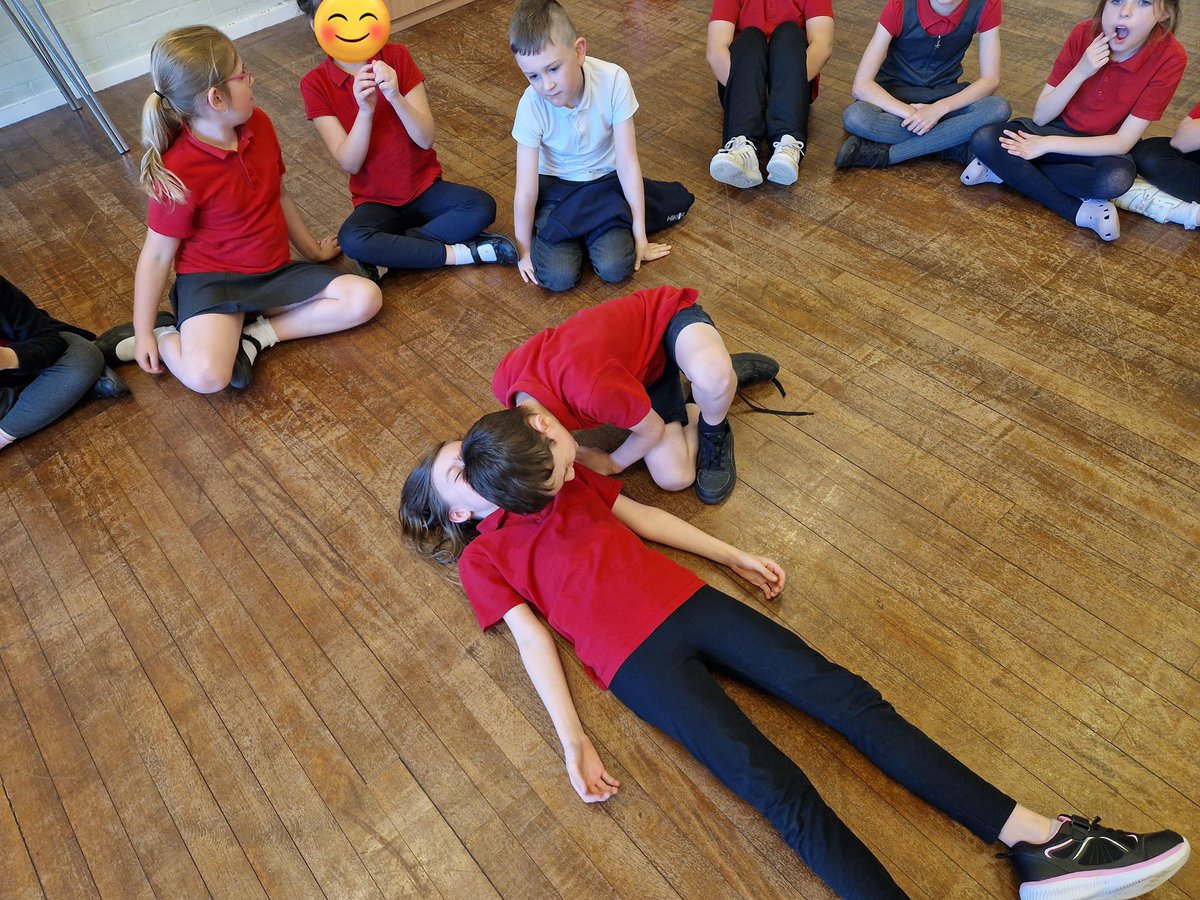 AnstonBrook's tweet image. Year 3 have been focussing on first aid and learning about what to do in an emergency…we put our friends in the recovery position and practised DRABC checks @WhiteWoodsPAT1