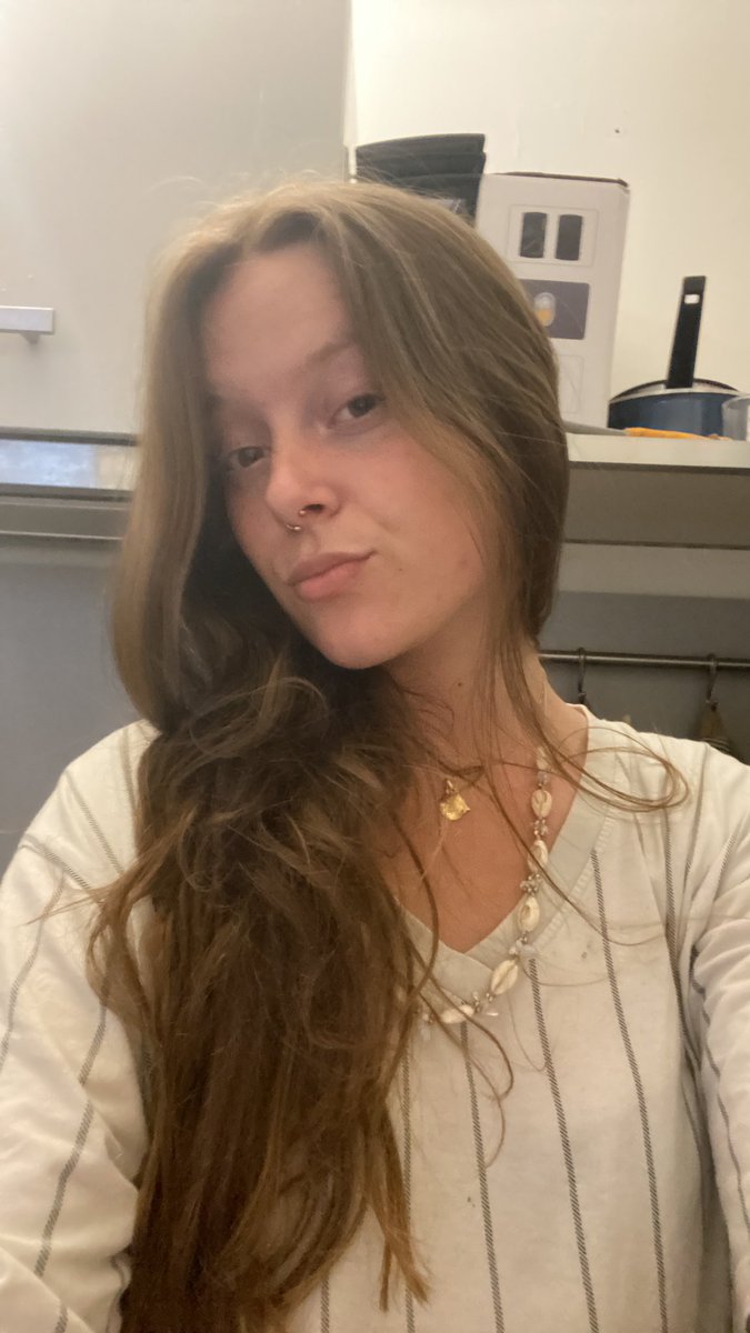 reine_l420's tweet photo. Raquez bande de chiens :p

#paypig #moneylsaves #domina #paypigsfindom https://t.co/lYNslwtvih