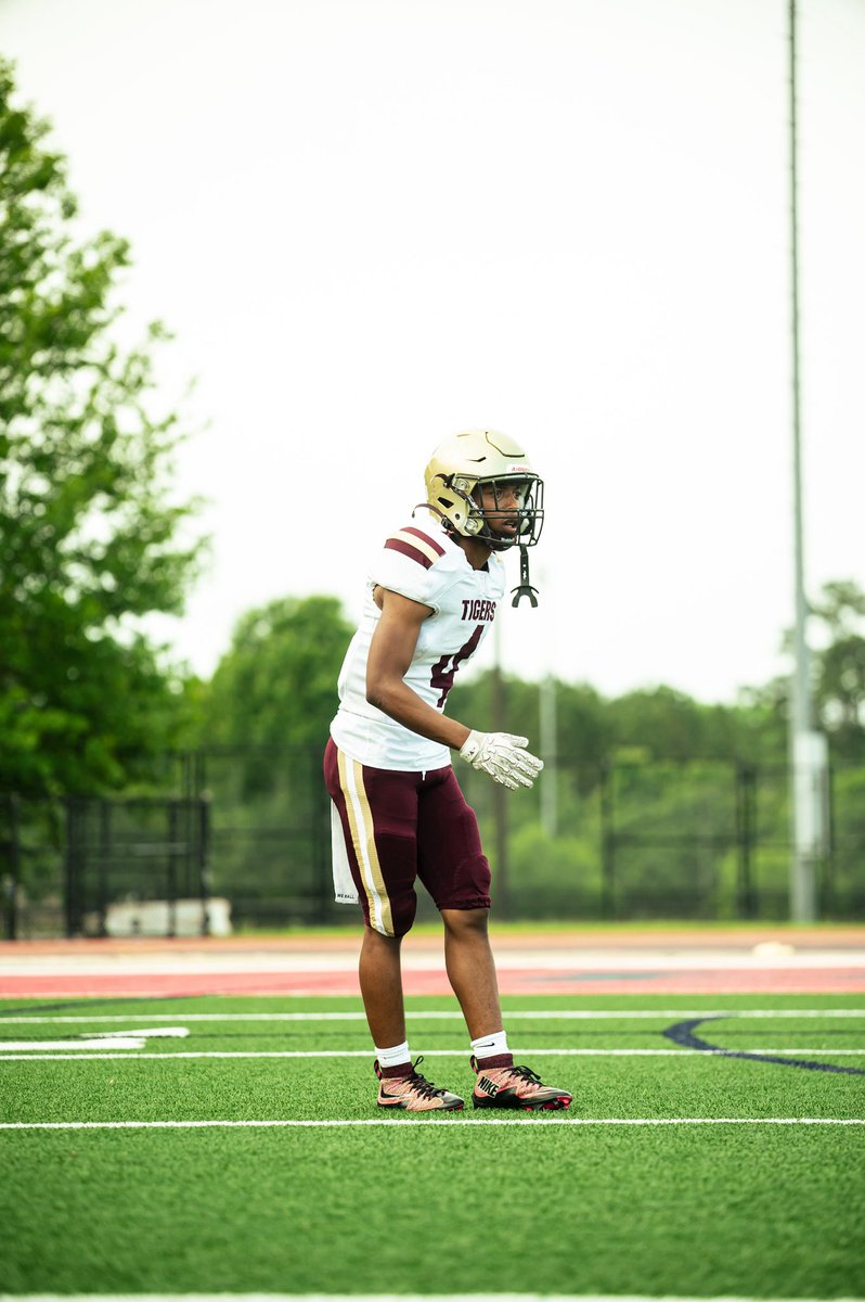 hudl.com/profile/228675…