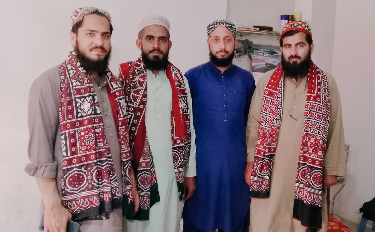 عبدالواحد خان سواتی کی جانب سے نو منتخب ڈیجیٹل میڈیا ٹاؤنز کے کوآرڈینیٹرز عطاء اللہ بلوچ ، محمد جمیل جمعیتی ، حافظ رضوان اللہ ٹکروی کو مبارکباد پیش کی۔

#Team_JUI_Malir 
#teamjuigadaptown 
#teamjuimalirtown 
#teamjuiibrahimhydritown

#NationVoiceMaulana