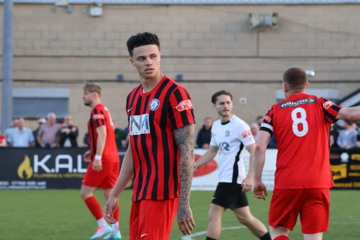 LongEatonUnited's tweet photo. 𝙍𝘾𝙂 2025/26 🤝✍️

The Club are happy to be able to remind fans that as per his multi-yr deal signed last October Ryan Campbell-Gordon will be terrorising defences on our behalf for the upcoming season. 😊

Read more here 💬🔗

https://t.co/qtP0Y1I6vG

#YouBlues🔵⚫️ https://t.co/VKa3eQbwEW