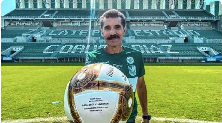 picasbecerril's tweet photo. Nachito Rodríguez: compañero, amigo y hermano. 

GRACIAS por creer en mí y por darme la oportunidad de formar parte de tu cuerpo técnico. 
GRACIAS, por esas alegrías, únicas e irrepetibles que fueron tus campeonatos logrados. 

Vuela alto Nachito; pronta aceptación a su familia. https://t.co/YIjieZzQMr