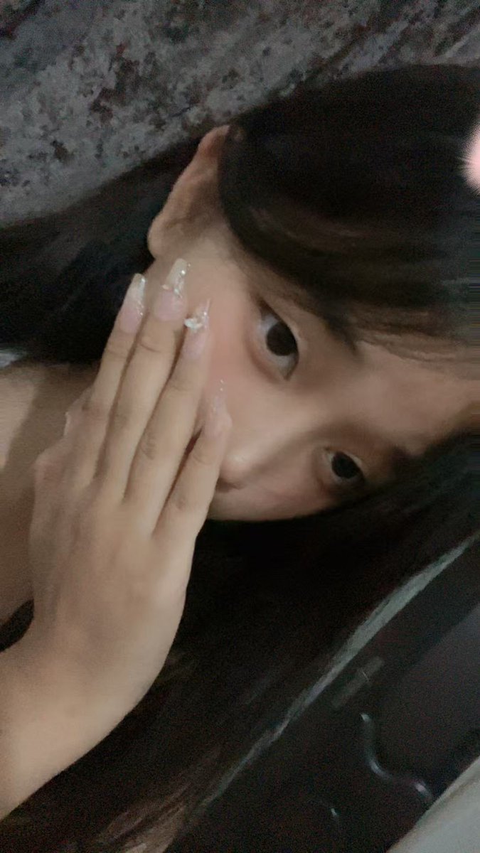 ct980116's tweet photo. 云南17岁小妹妹！云南想操她的私信我！轻微sm小女生！ https://t.co/1Zyzq9IKQw
