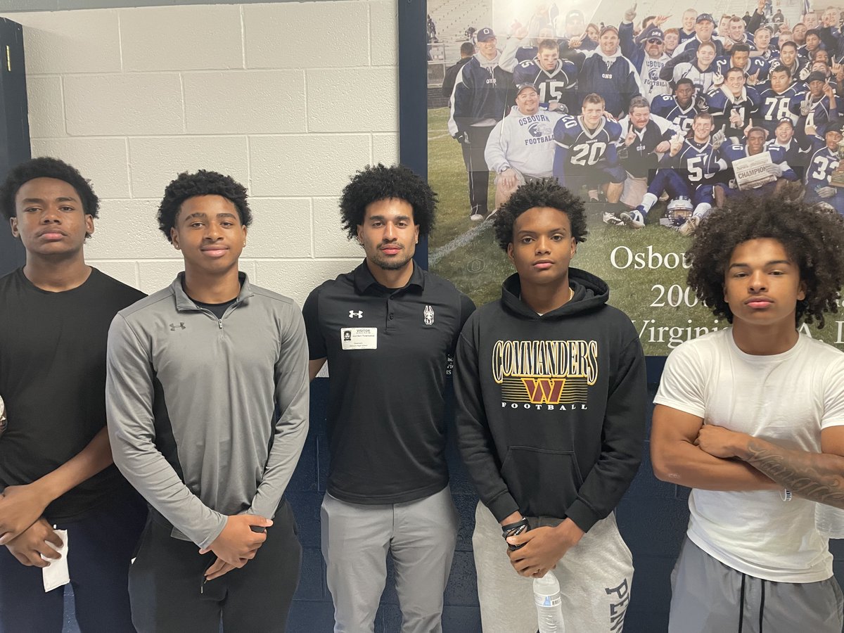 OHS Football (@osbourn_fb) on Twitter photo <a href="/UAlbanyFootball/">UAlbany Football</a> <a href="/jourdantownsend/">Jourdan Townsend</a> Thank you for coming through, <a href="/TheKeonMaestas/">Keon “Ke” Maestas ②</a> <a href="/CalebJsmoot/">CalebSmoot</a> <a href="/Zionricee/">Zion Rice</a> <a href="/D0nutjackson/">Anthony “Donut” Jackson</a> love the conversation and the gems that they received today!
#Oblock
#Mcity
#UAUKNOW <a href="/UAlbanyFootball/">UAlbany Football</a> <a href="/jourdantownsend/">Jourdan Townsend</a> Thank you for coming through, <a href="/TheKeonMaestas/">Keon “Ke” Maestas ②</a> <a href="/CalebJsmoot/">CalebSmoot</a> <a href="/Zionricee/">Zion Rice</a> <a href="/D0nutjackson/">Anthony “Donut” Jackson</a> love the conversation and the gems that they received today!
#Oblock
#Mcity
#UAUKNOW