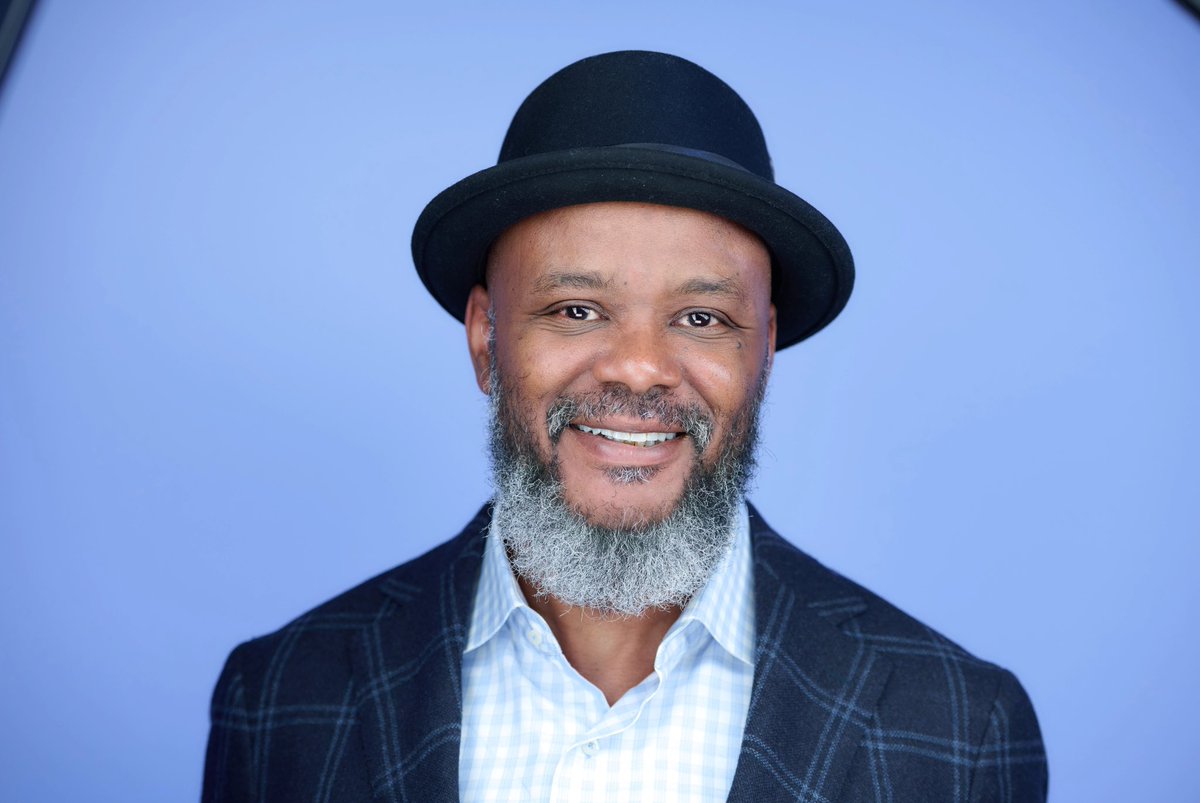 #DellTechworld has a really great photographer taking professional headshot. This may have saved me $150.