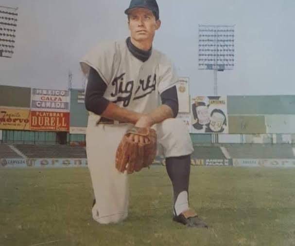 los <a href="/tigresqroficial/">Tigres de Quintana Roo 🐯</a> tienen nuevo Coach de Banca.. <a href="/karimgarcia95/">Karim Garcia</a> regresa a casa 🐯⚾️ con todo el espíritu felino ya que fue parte del equipo campeón en 2013 y es la novena con la que soñaba de niño por su papá Pancho García