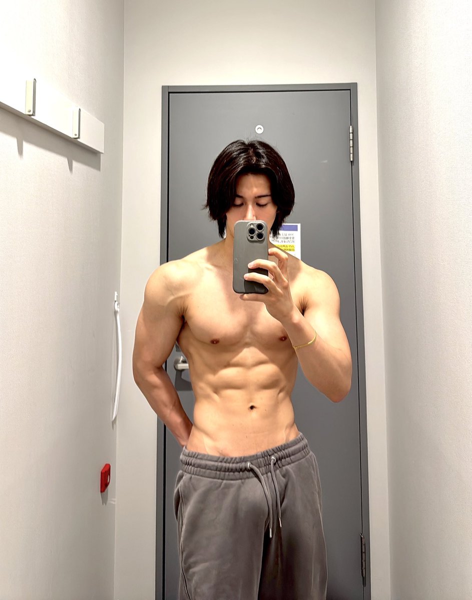 youtube.com/@menmodels?si=… #fitness