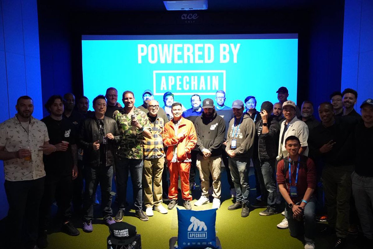 YVR Trader (@yvr_trader) on Twitter photo Hanging with the <a href="/BoredApeYC/">Bored Ape Yacht Club π</a> fam in Toronto was a highlight of my trip to Consensus. Having IRL convos on with builders on <a href="/apecoin/">ApeCoin</a> & <a href="/ApeChainHUB/">ApeChainHUB</a> reaffirms that apes are relentless builders. $APE is something to keep your eye on as I'd never bet against BAYC as the calibre of Hanging with the <a href="/BoredApeYC/">Bored Ape Yacht Club π</a> fam in Toronto was a highlight of my trip to Consensus. Having IRL convos on with builders on <a href="/apecoin/">ApeCoin</a> & <a href="/ApeChainHUB/">ApeChainHUB</a> reaffirms that apes are relentless builders. $APE is something to keep your eye on as I'd never bet against BAYC as the calibre of