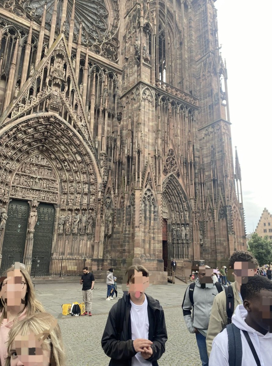 CollegeBarres's tweet photo. Les élèves des Cordées ont profité d’une journée enrichissante à Strasbourg organisée par 4 étudiants de Polytech: la cathédrale et son horloge astronomique, quartier de la Petite France en bateau, musée historique de Strasbourg, planétarium du Jardin des sciences. https://t.co/s1CILyCyit