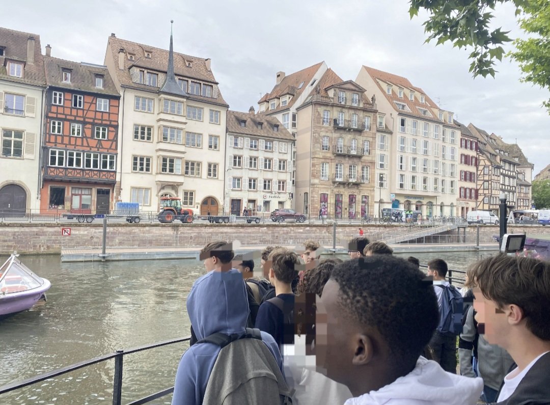Les élèves des Cordées ont profité d’une journée enrichissante à Strasbourg organisée par 4 étudiants de Polytech: la cathédrale et son horloge astronomique, quartier de la Petite France en bateau, musée historique de Strasbourg, planétarium du Jardin des sciences.