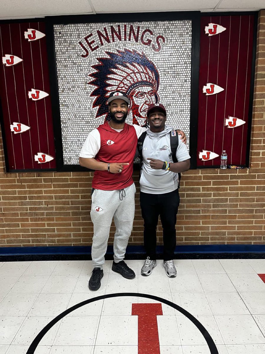 Coach Lonnie (@lonelljr) on Twitter photo Coach told me that 10 years ago, Morningside would have never stepped foot in The J. Well, safe to say that <a href="/coachdgreen_/">Coach Darrell Green</a> is changing the culture over there at Jennings High School. Thank you, Coach! Coach told me that 10 years ago, Morningside would have never stepped foot in The J. Well, safe to say that <a href="/coachdgreen_/">Coach Darrell Green</a> is changing the culture over there at Jennings High School. Thank you, Coach!