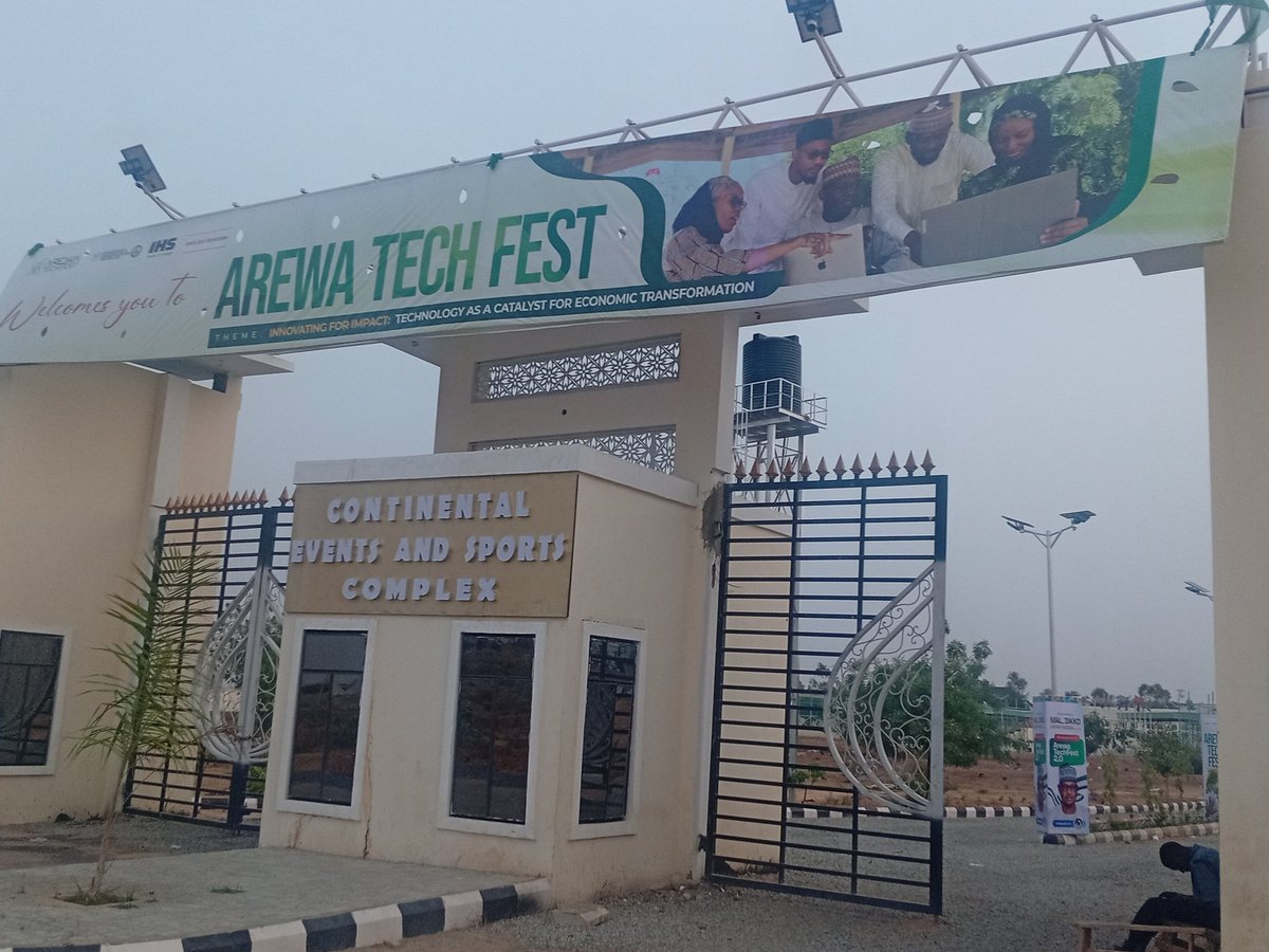yssafana's tweet photo. Pulled up late to #ArewaTech at New Continental Arena Katsina, but it was worth it! So much energy, innovation & inspiring minds in one space. Big ups to the organizers for pushing tech forward in Northern Nigeria! #ArewaTech #TechInKatsina #Innovation https://t.co/Hf3GrjKWBx