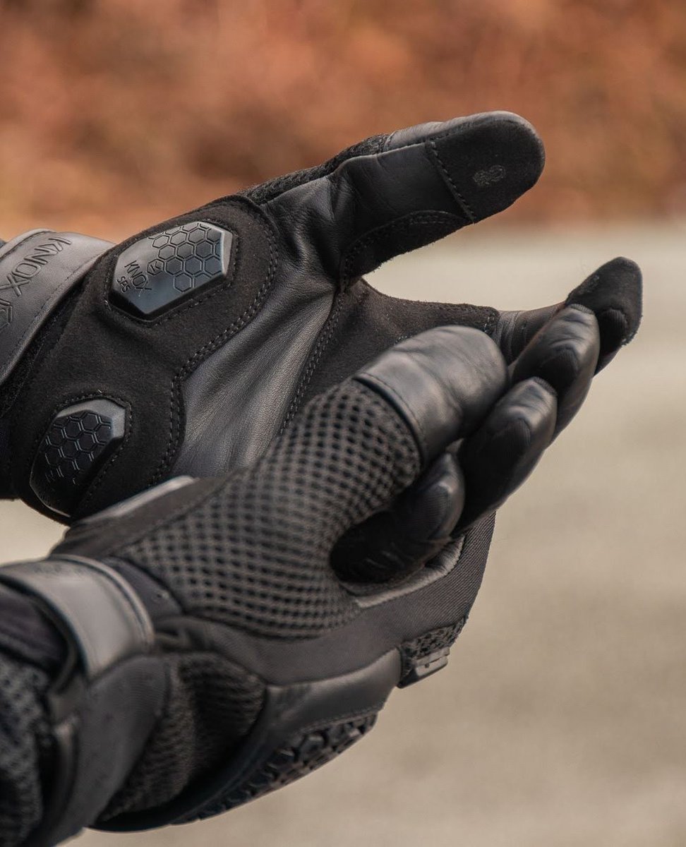Complete your Urbane Pro look with the perfect warm-weather companion – the Urbane Pro Glove. Built for summer rides with next-level airflow, comfort, and a fantastic fit.
#knoxarmour