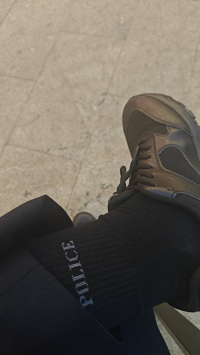 uniform tweet media
