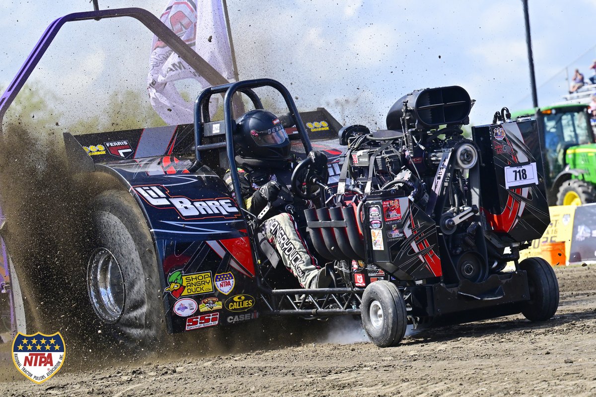 NTPApull's tweet image. A lil&apos; dirt flying never hurt no one!! 💨 💥 📸
#minimodified #power #fullpull