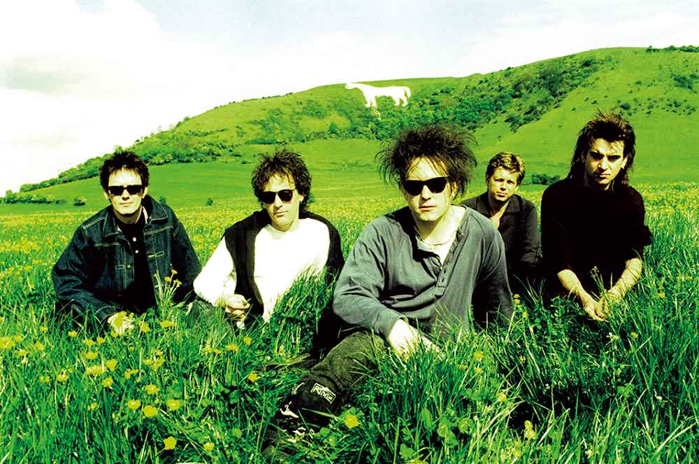 ALetterToElisez's tweet image. Heya! I'm Robin but you may also call me Elise, my account is mainly The Cure themed but i post other bands/artists/interests a lot too!!
More information of this account on my strawpage: ➡️alettertoelisez.straw.page
My music strawpage: elisesmusic.straw.page