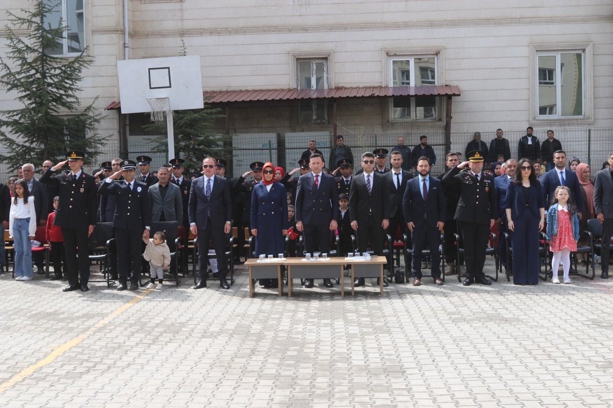 pervarimeb's tweet photo. 🇹🇷23 Nisan Ulusal Egemenlik ve Çocuk Bayramı Kutlu Olsun!

Gazi Mustafa Kemal Atatürk’ün milletimize armağan ettiği, Türkiye Büyük Millet Meclisi’nin açılışı ve 23 Nisan Ulusal Egemenlik ve Çocuk Bayramı’nın 105. yılını büyük bir gurur ve coşku ile kutluyoruz. https://t.co/jcYK6nFaJ7