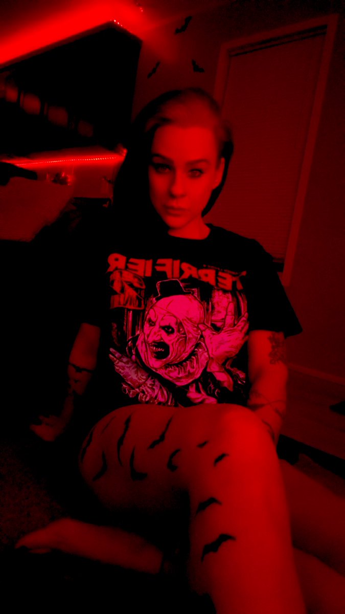 House0fSyn's tweet photo. #TerrifierFansAreHot
#TerrifierTuesday
#ArtIsArt
#BatQueen https://t.co/U9ktu6LPPc