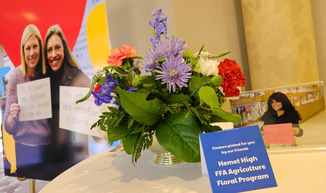 Today is #NationalFlowerDay and we want to give a special shoutout to <a href="/HemetHigh/">Hemet High School</a> and their FFA Agriculture Floral Program! 💐 This past April, they were tasked with creating centerpieces for the #BARR25 Conference — and you could say they absolutely *rose* to the occasion. 🤩🌹
