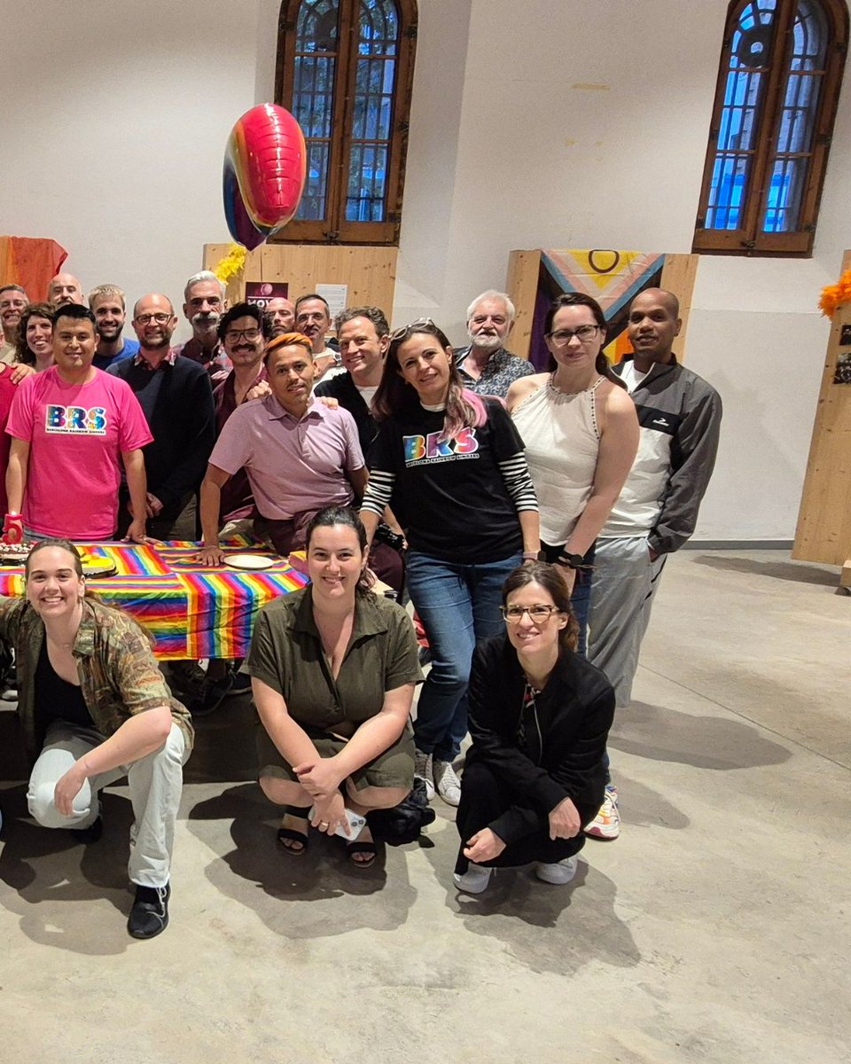 Que ens fem grans. 
BRS ha fet 15 anys!🎂

La primera coral #LGTIBQ de la península 🌈