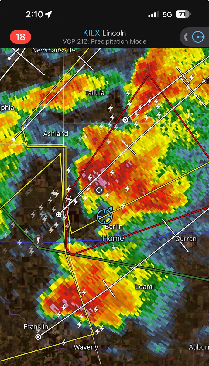 nmajor18's tweet image. #NWSLincolnIl 2 miles N of Berlin, IL 14:10p