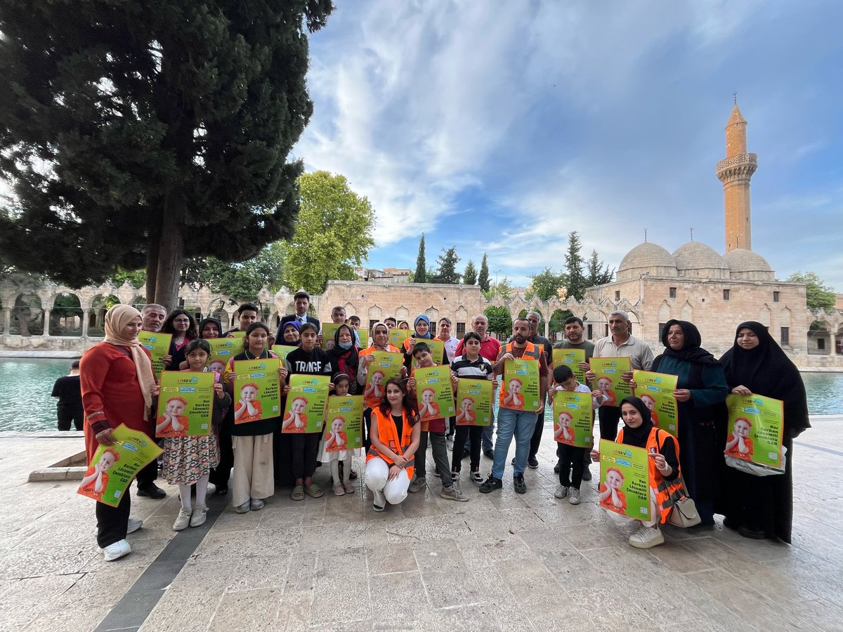 LÖSEV Aileleri Türkiye’nin dört bir yanında hep bir ağızdan #HerKurbanLösemiliÇocuklaraCan diyor 🫰🏻💚 
📍Zonguldak 
📍Şanlıurfa 
<a href="/losev1998/">LÖSEV</a>