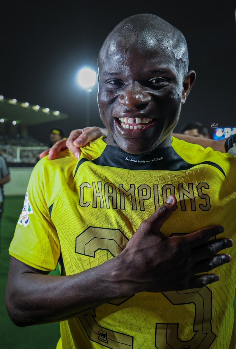 بسم الله نبدأ ندعي:
اللهم ارزق كانتي الجنة ونعيمها
اللهم وفق كانتي واجعله من المقبولين
اللهم انصر كانتي ووفقه لما تحبه وترضاه
اللهم اكتب لكانتي الاجر بقدر مجهوده
اللهم اننا نحب كانتي فأحبه وزدنا حبا فيه
اللهم ارفع لكانتي كل راية وحقق له كل غاية

#الاتحاد 🟡⚫️