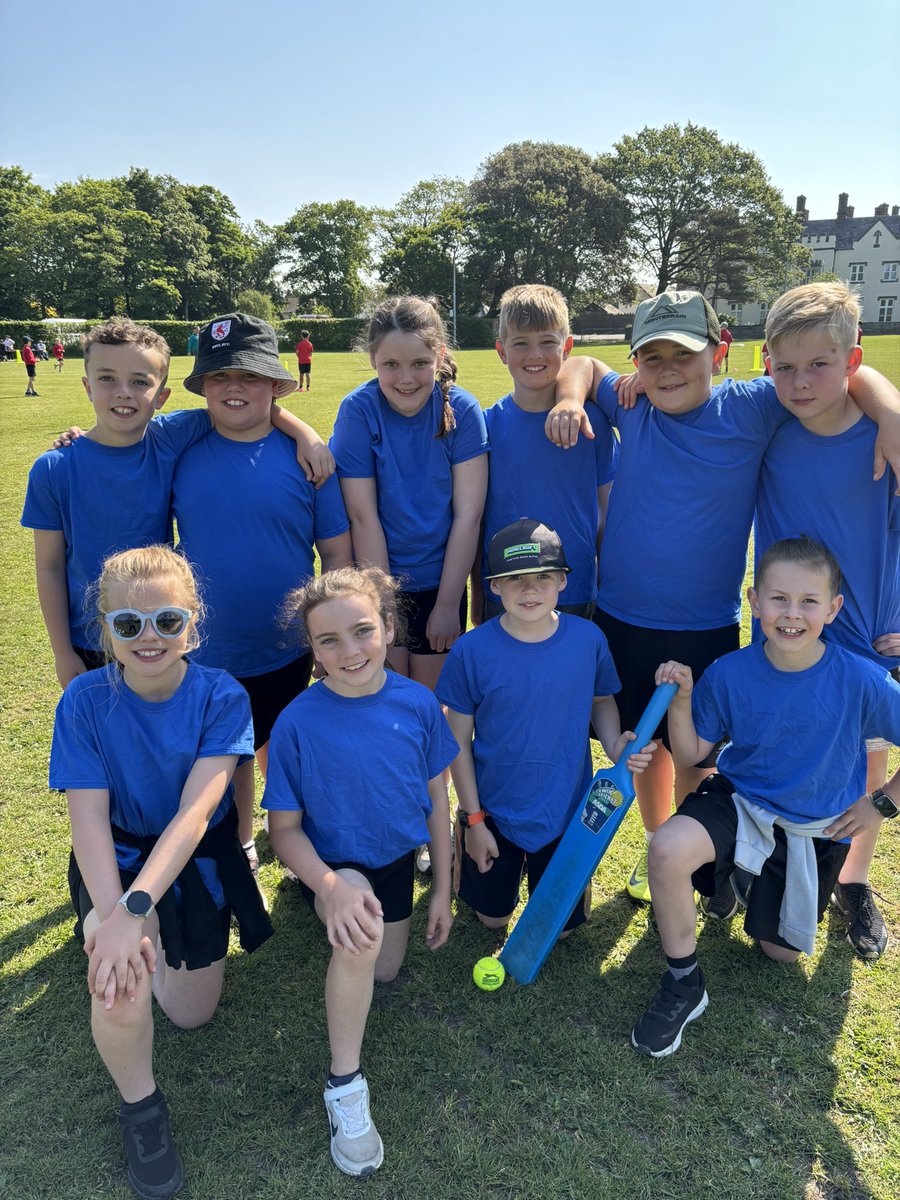 Ysgol Glan Morfa (@1glanmorfa) on Twitter photo Llongyfarchiadau i dîm criced blwyddyn 4 fuodd yn cystadlu yn nhwrnamaint <a href="/UrddConwy/">Urdd Conwy</a> <a href="/UrddDinbych/">Urdd Sir Ddinbych</a> .Nifer yn chwarae am y tro cyntaf - ymdrech wych da iawn chi!
Congratulations to our year 4 cricket team at the Urdd tournament today. A new experience for many - great effort! 🏏👏 Llongyfarchiadau i dîm criced blwyddyn 4 fuodd yn cystadlu yn nhwrnamaint <a href="/UrddConwy/">Urdd Conwy</a> <a href="/UrddDinbych/">Urdd Sir Ddinbych</a> .Nifer yn chwarae am y tro cyntaf - ymdrech wych da iawn chi!
Congratulations to our year 4 cricket team at the Urdd tournament today. A new experience for many - great effort! 🏏👏