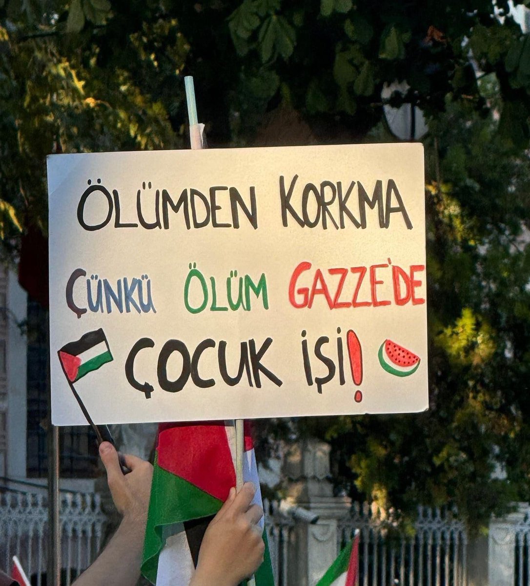 Bebek katillerine DUR DE

#StopIsrael