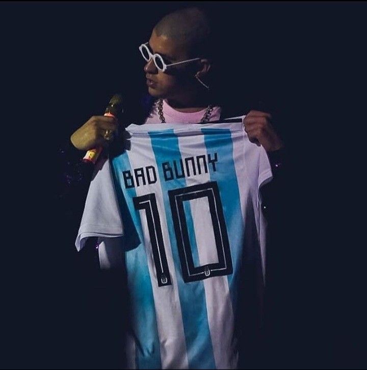 badbunnyarg__'s tweet photo. @sanbenito En febrero del 2026🐰 https://t.co/FhICVmvPJd