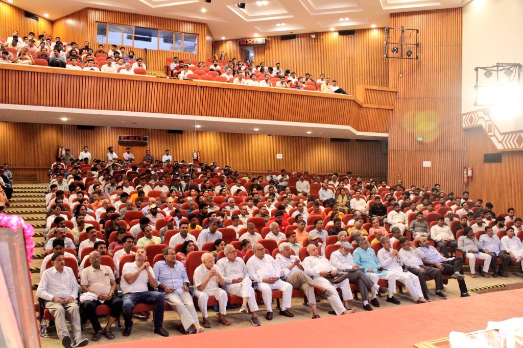 .<a href="/BJP4India/">BJP</a> राष्ट्रीय महामंत्री श्री <a href="/sunilbansalbjp/">Sunil Bansal</a>  जी के सानिध्य में और दिल्ली प्रदेश ओबीसी मोर्चा अध्यक्ष भाई <a href="/SunilYadavBJP/">Sunil Yadav</a> जी के नेतृत्व में #OBCFOROneNationOneElection महत्वपूर्ण विषय पर कार्यक्रम NCUI ओडिटोरियम हुआ! जिसमे  ओबीसी समाज के प्रबुद्ध प्रमुख लोग उपस्थित रहें