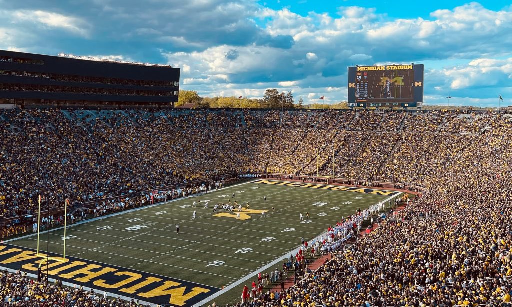 Dontay Tyson JR. (@dontay_tyson2) on Twitter photo After a great conversation with <a href="/19Bellamy/">Ron Bellamy</a> I’m blessed and honored to receive my 20th D1 offer from The University of Michigan <a href="/UMichFootball/">Michigan Football</a>
<a href="/PeoriaPantherFB/">Peoria Panthers FB</a> <a href="/jgolden8442/">Jason Golden</a> <a href="/JUSTCHILLY/">Just Chilly</a> <a href="/CodyTCameron/">Cody Cameron</a> <a href="/ChadSimmons_/">ChadSimmons</a> <a href="/RsmithYWV/">Richard Smith</a> <a href="/azc_obert/">Richard Obert</a> <a href="/lmzworld_/">LIMITZ™️</a> <a href="/BlairAngulo/">Blair Angulo</a> All Glory To GOD!! After a great conversation with <a href="/19Bellamy/">Ron Bellamy</a> I’m blessed and honored to receive my 20th D1 offer from The University of Michigan <a href="/UMichFootball/">Michigan Football</a>
<a href="/PeoriaPantherFB/">Peoria Panthers FB</a> <a href="/jgolden8442/">Jason Golden</a> <a href="/JUSTCHILLY/">Just Chilly</a> <a href="/CodyTCameron/">Cody Cameron</a> <a href="/ChadSimmons_/">ChadSimmons</a> <a href="/RsmithYWV/">Richard Smith</a> <a href="/azc_obert/">Richard Obert</a> <a href="/lmzworld_/">LIMITZ™️</a> <a href="/BlairAngulo/">Blair Angulo</a> All Glory To GOD!!