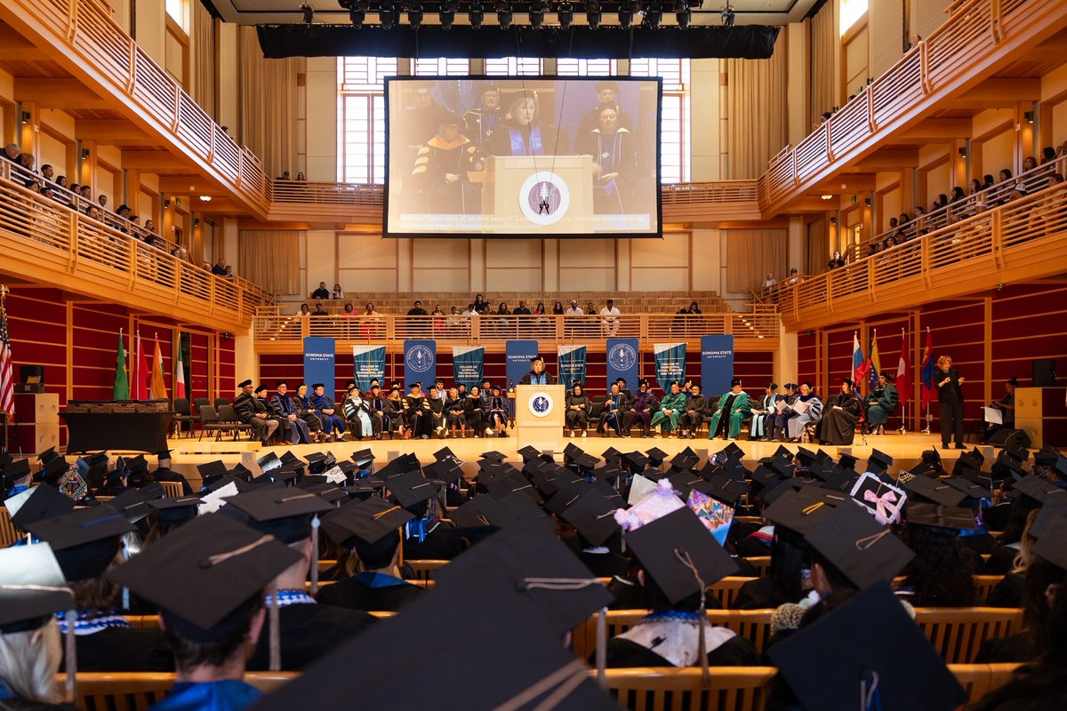 SSU_1961's tweet image. Big CONGRATULATIONS to all of our amazing graduates! 
We’re still reliving the unforgettable moments from this past weekend from joyful cheers and warm hugs to tassels turned and dreams launched. 
We enjoyed celebrating all that you’ve accomplished!