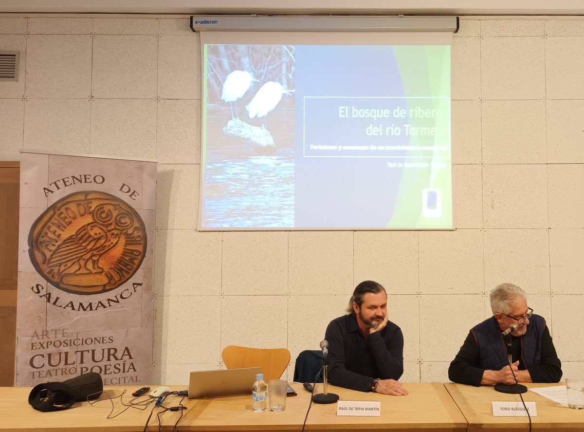 Fotos de la conferencia del Ateneo de Salamanca, que tuvo lugar ayer en <a href="/casaconchas/">Biblioteca Salamanca</a> , en la que contamos con la presencia del director de la Fundación Tormes, Raúl de Tapia, que nos habló de nuestro río Tormes, de la importancia vital de su cuidado para nuestra salud y bienestar