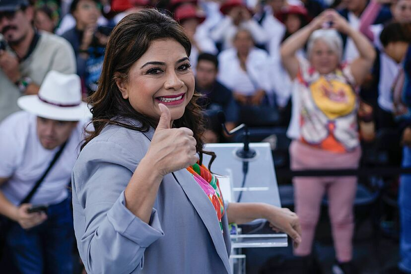 Jpablolopez007's tweet photo. Clara Brugada prometió que iba a replicar su modelo de gestión en Iztapalapa por toda la Ciudad de México y está cumpliendo #MORENAEsCrimenOrganizado https://t.co/3bVGhKkL0a