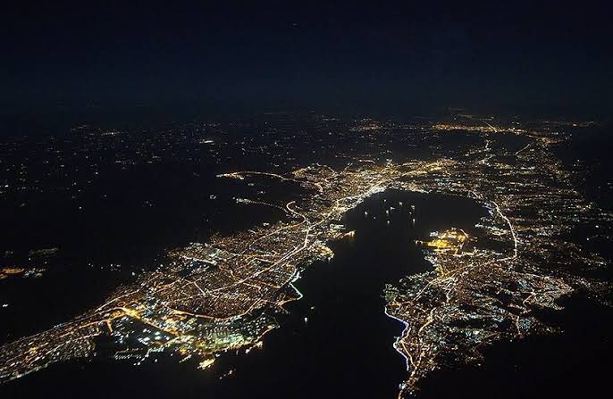 asomoruks's tweet photo. Çocukluğumuzun, gençliğimizin iyi kötü en güzel  günlerimizin geçtiği şehrin kuş bakışı görüntüsü 🤍 https://t.co/roREHwusY7