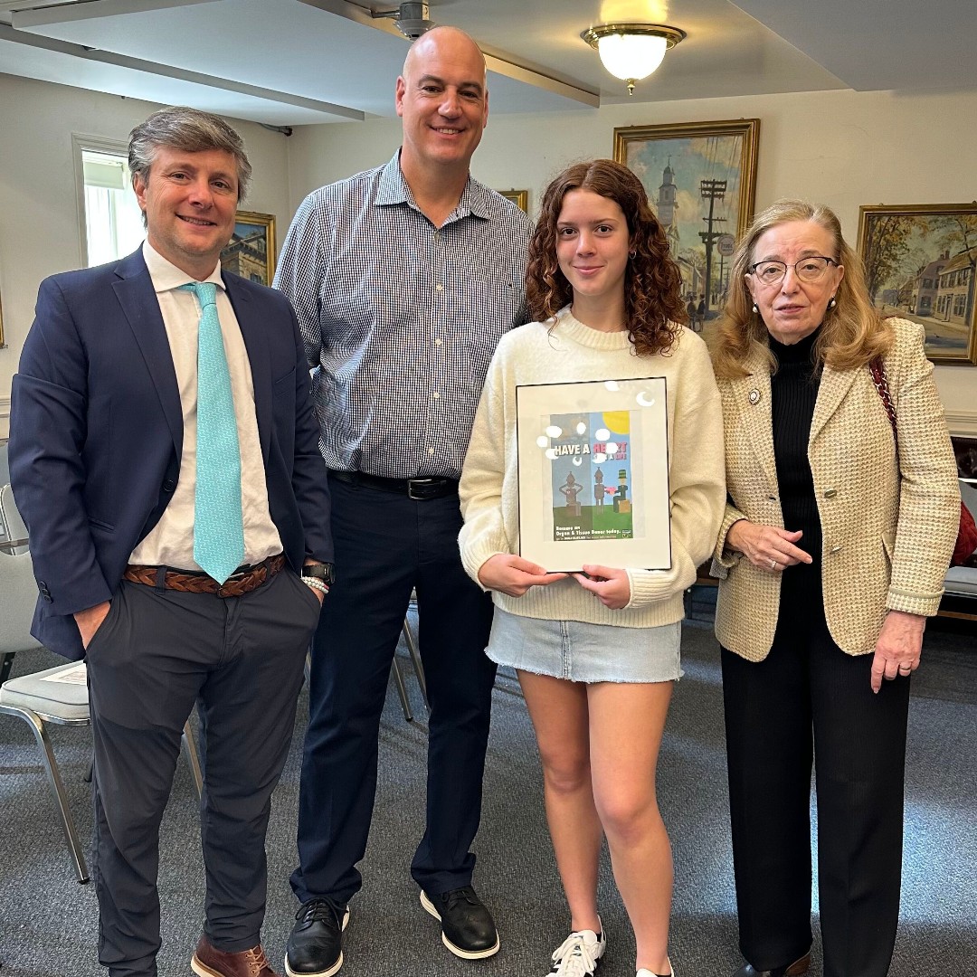 NEDS joined Newport Mayor Charles Holder, Rep. Lauren Carson &amp; City Manager Colin Kennedy to present awards to the 2025 Rhode Island State-Wide High School Organ Donation Poster Contest Winners. Congratulations to all the talented students who participated in this year's contest!